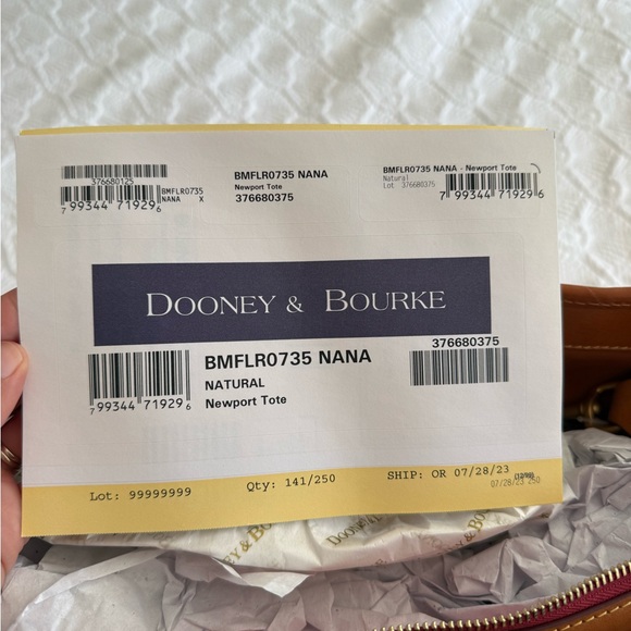 NWT Dooney & Bourke Newport Tote bag - Picture 2 of 15